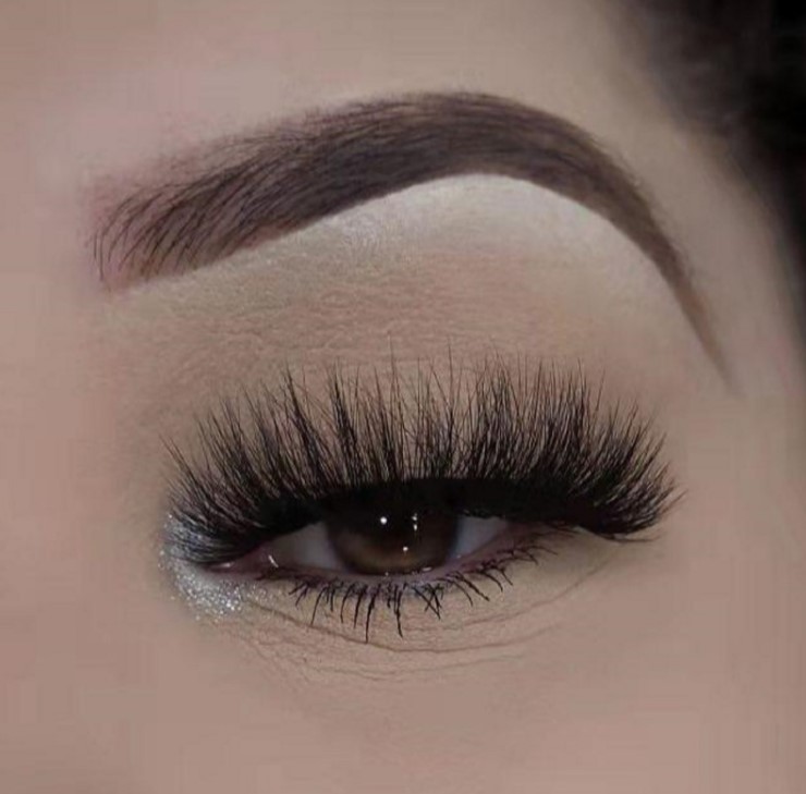 Advice On How To Grow Stronger And Longer Eyelashes: Eyelash Repair Tips